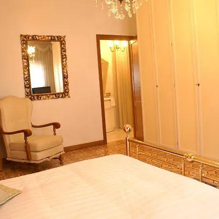 La Venere Di Rosi Apartment *